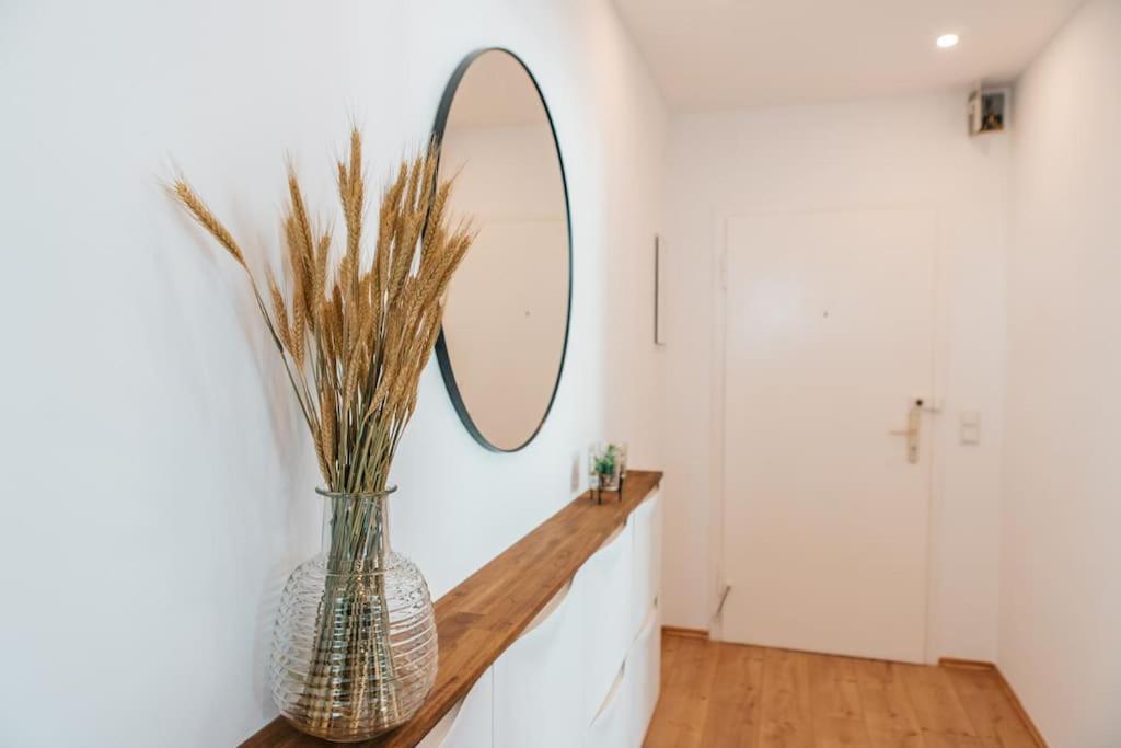 Bright & Grey - Netflix - - Wifi - 4 Person * Essen